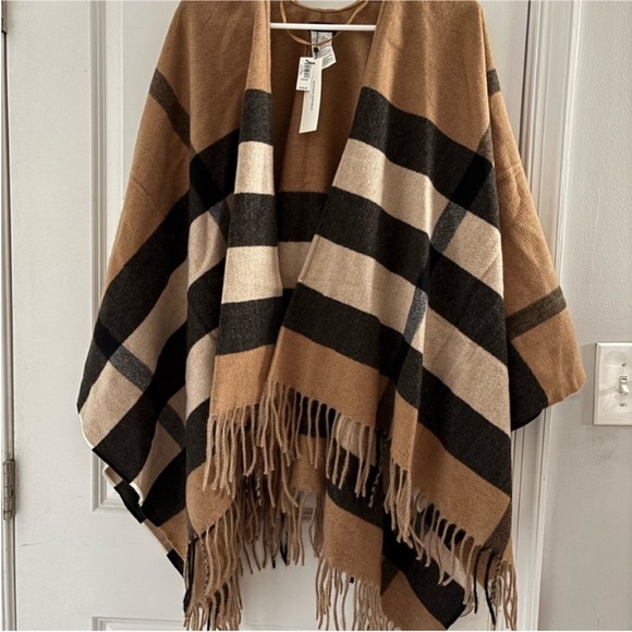 NWT - PLAID BANANA REPUBLIC PONCHO CARDIGAN WRAP ONE SIZE - Picture 1 of 7